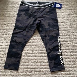 Champion Capri leggings camo size large